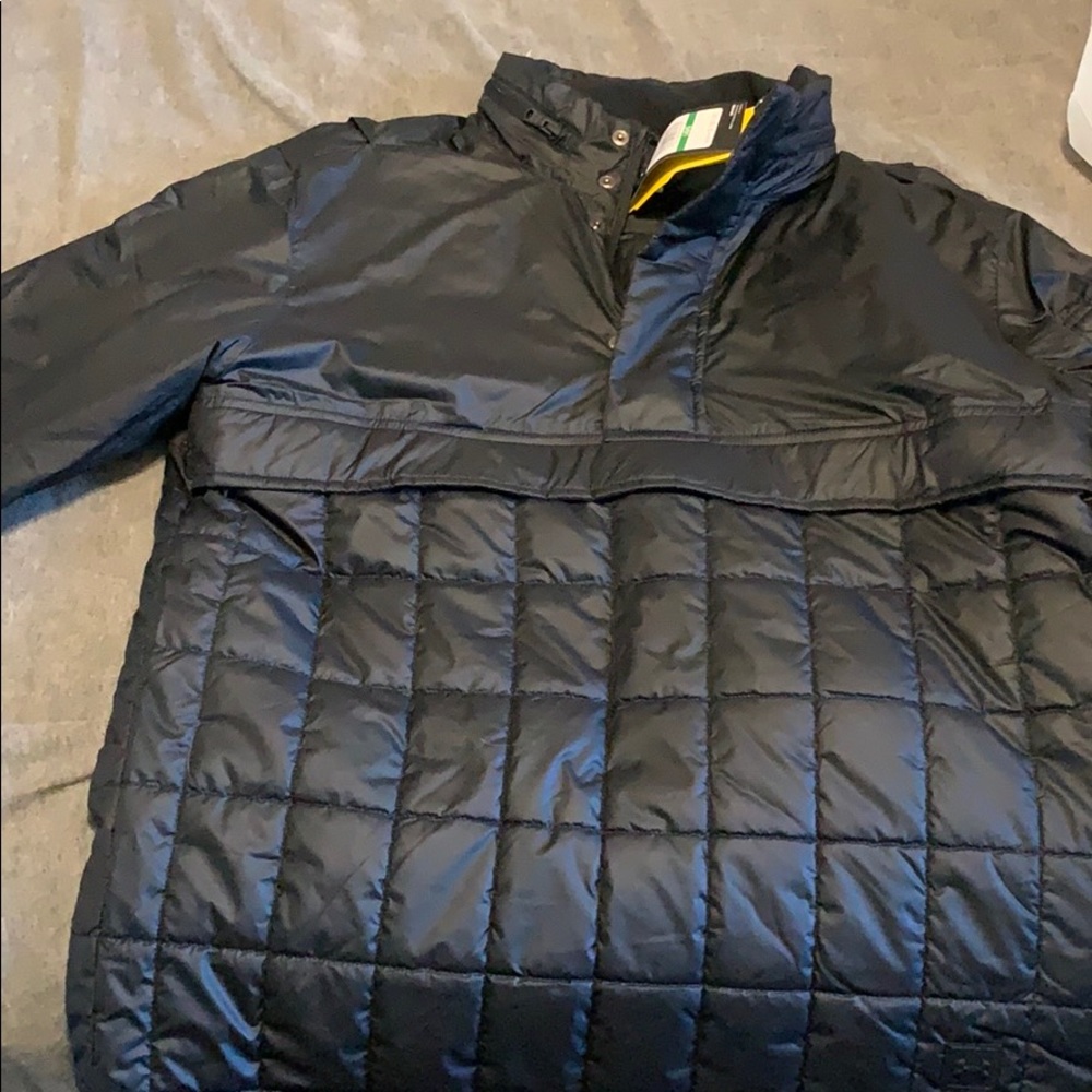 Underarmour Windbreaker